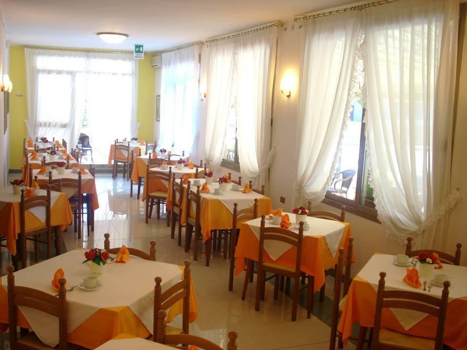 Hotel Fornaro كاوْرلي المظهر الخارجي الصورة